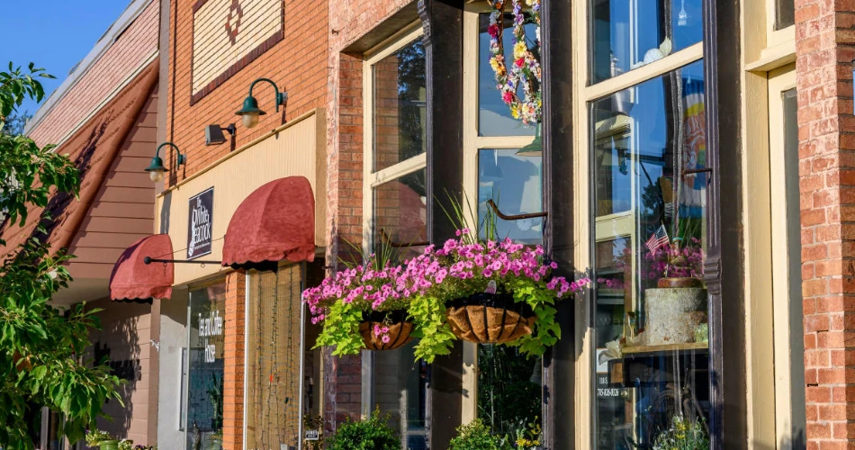 9 Cool and Unusual Things to Do in Lindsborg, Kansas
